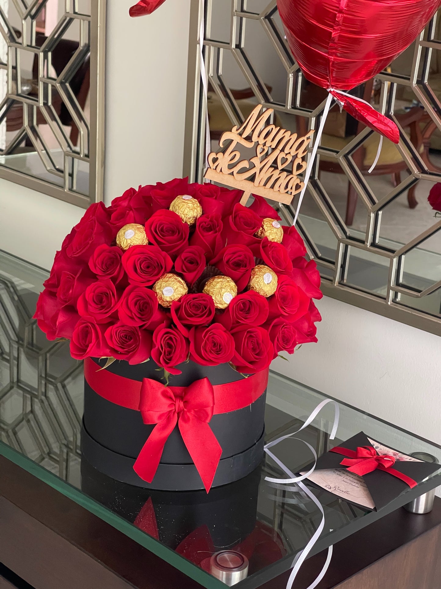 Rose pom-pom with Ferrero Rocher