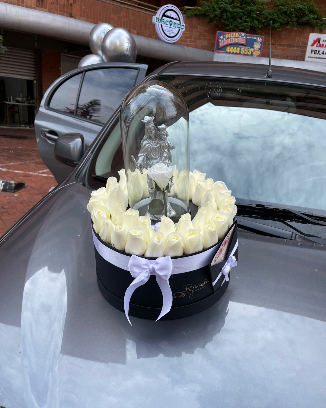 Heart with 40 roses and Virgin Mary with preserved rose