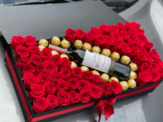 Caja con 75 Rosas, Ferrero y Licor