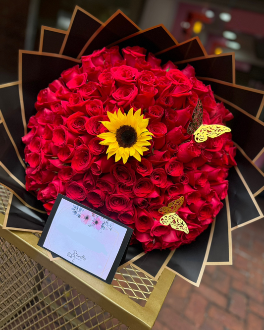 Ramo de Rosas con Girasol 🌻