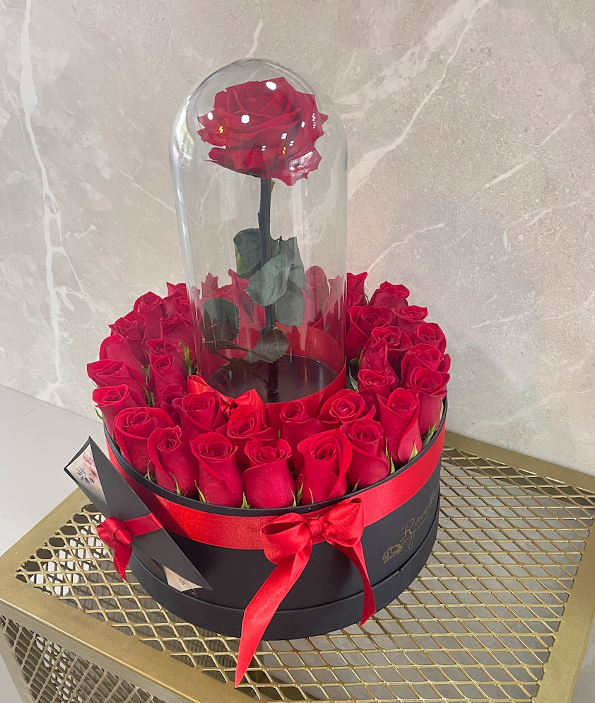 Caja Mediana con Rosa Preservada