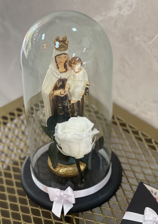 Virgen Grande con Rosa Preservada Pequeña